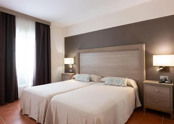 Отель Gf Isabel Адехе