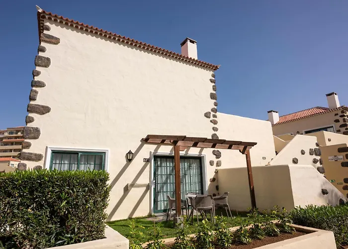 Gf Isabel Отель Адехе