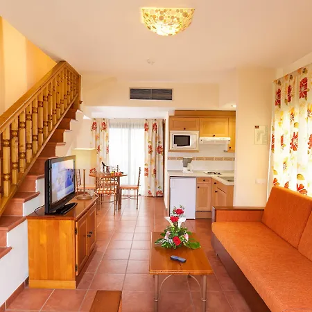 Hotel Gf Isabel 4*