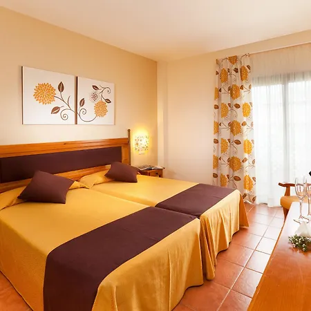 Hotel Gf Isabel 4*
