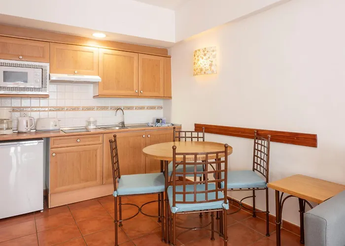 Ξενοδοχείο Gf Isabel